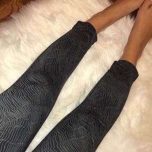 Nike Dri-Fit Cropped Leggings w/ pocket